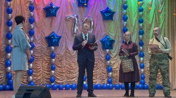 К 70-летию ООО «Златоустовское предприятие «Электроизделия» имени Н. Р. Музыченко» вручили радиаторы отопления от Златмаша